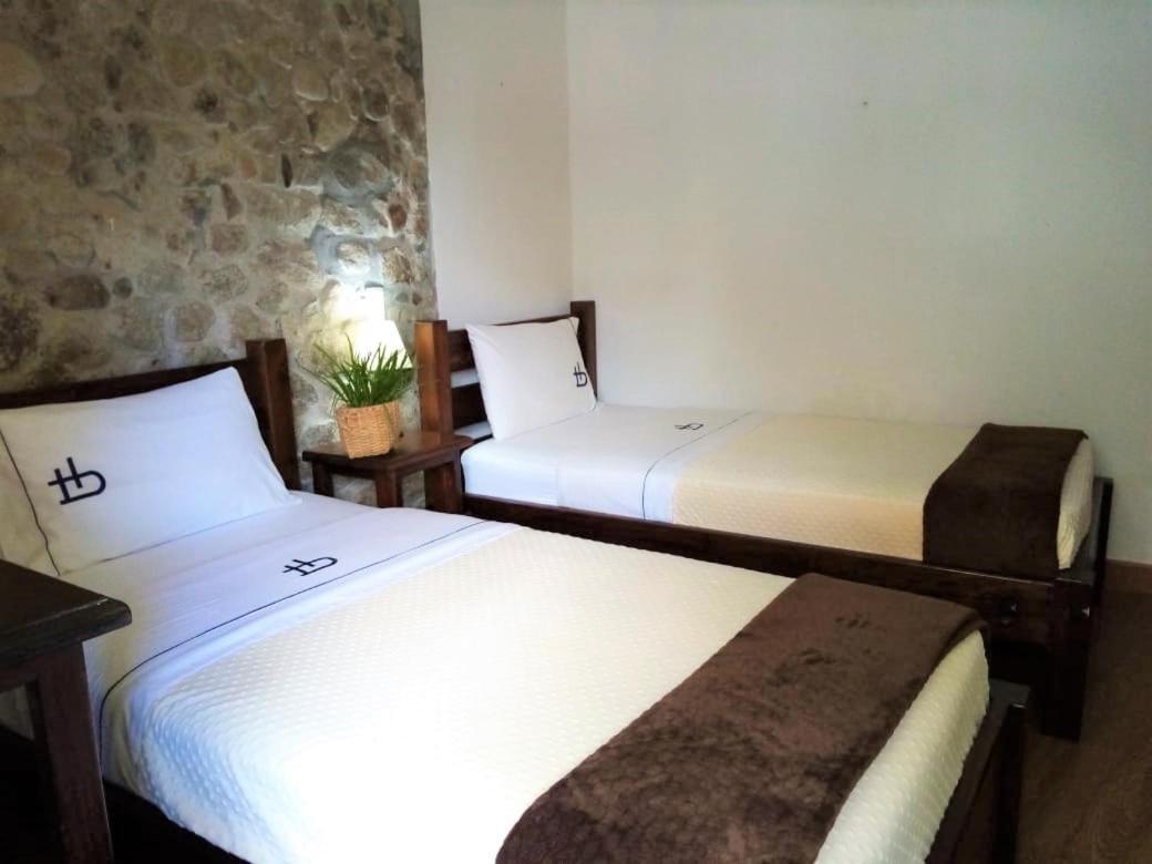 Ecohotel Bordones Isnos Kültér fotó