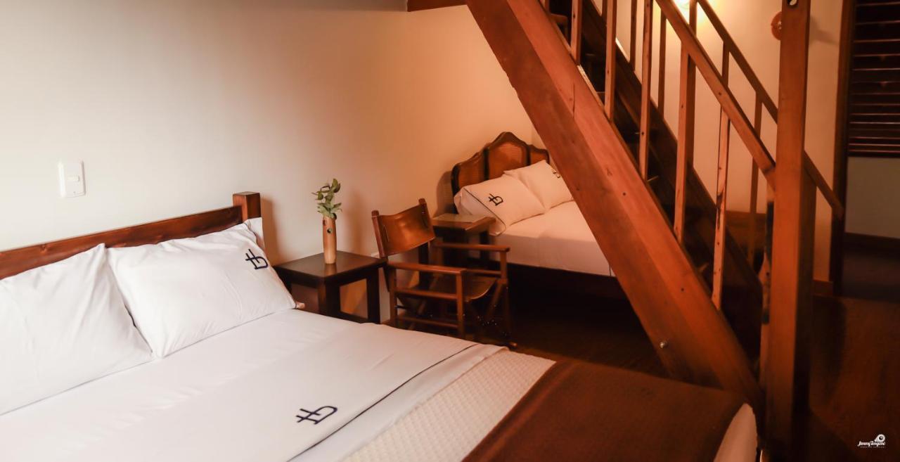 Ecohotel Bordones Isnos Kültér fotó